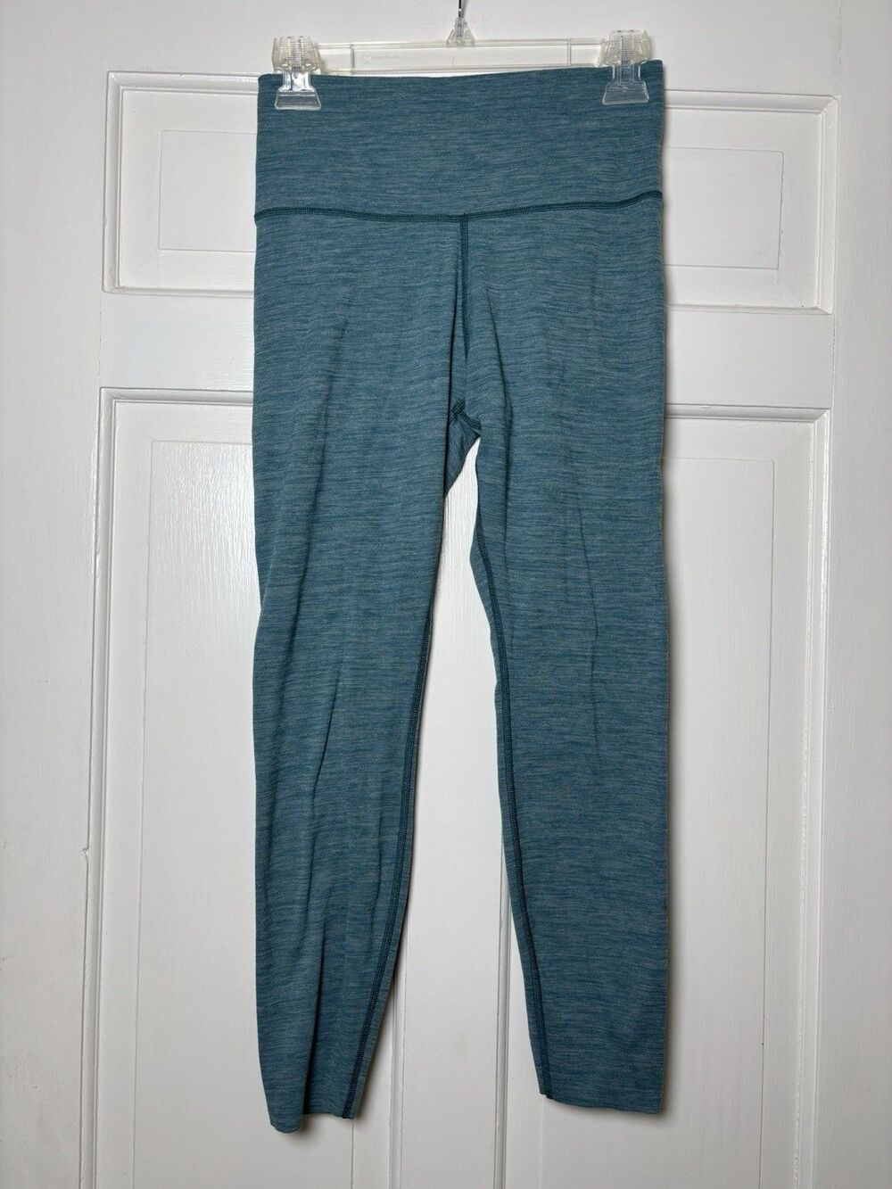 Nike Dri Fit Leggings Yoga Women’s Feathered Blue 22 Inch Inseam Yoga Running
